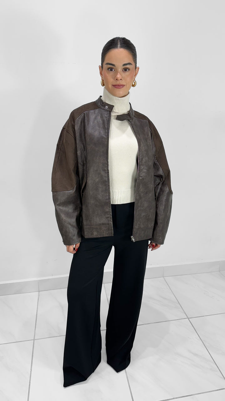 CHAQUETA DE PIEL CAFE CON DETALLES SUEDE