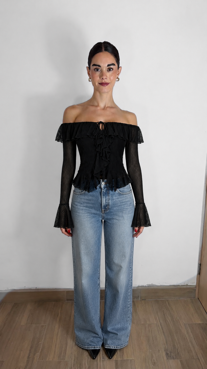 BLUSA OFF SHOULDER VOLANTES NEGRA