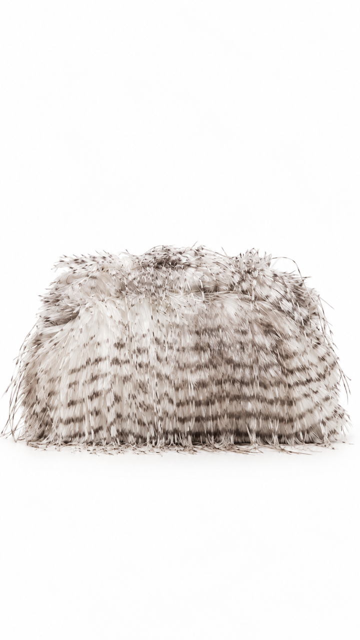 CLUTCH DE PLUMAS