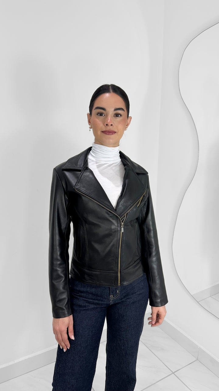 CHAMARRA DE PIEL GENUINA NEGRA