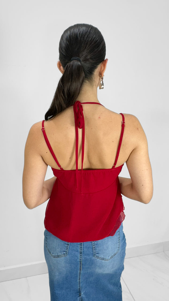 TOP HALTER CON LAZO Y CAPAS ROJA