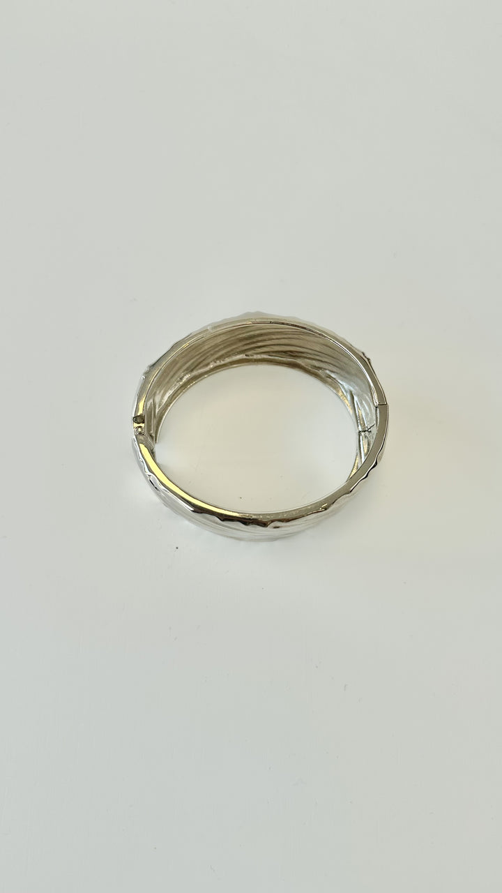 BRAZALETE GRUESO PLATEADO