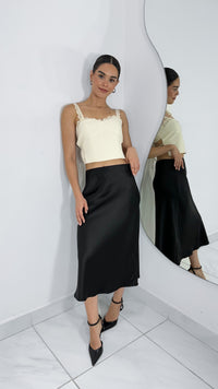 FALDA MIDI SATINADA NEGRA