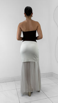 FALDA LARGA CON TUL BLANCA