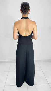 TOP HALTER CRUZADO CON CINTO NEGRO