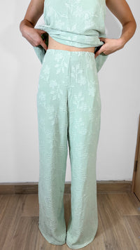 SET MENTA CON BORDADO