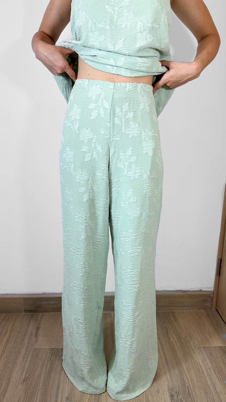 SET MENTA CON BORDADO