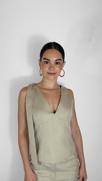 TOP FORMAL ESCOTE V KHAKI (SET)