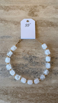 COLLAR MÁRMOL BLANCO