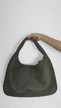 BOLSO GRANDE HOBO TRENZADO GRIS