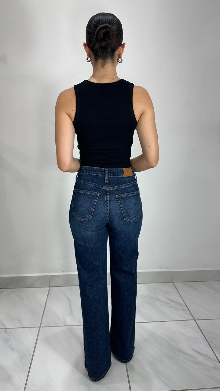 TOP CANELE SIN MANGAS Y CUELLO REDONDO NEGRO