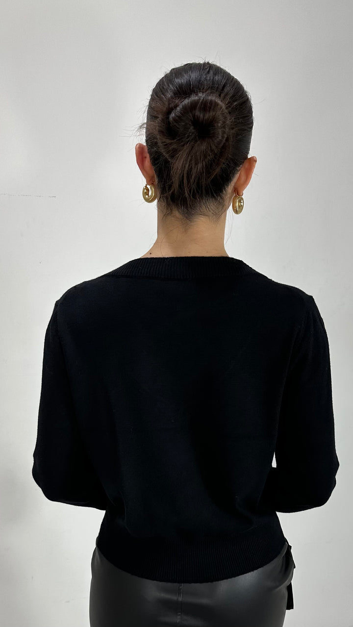 SUETER MANGA LARGA CUELLO V NEGRO