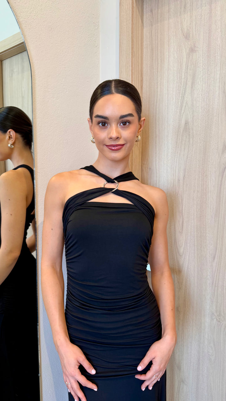 VESTIDO NEGRO CRUZADO HALTER