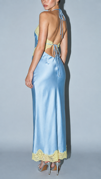 VESTIDO MAXI AZUL CIELO CON ENCAJE AMARILLO