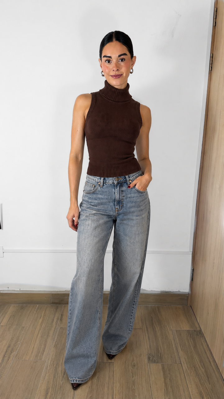 BLUSA CUELLO ALTO DE PUNTO CAFÉ