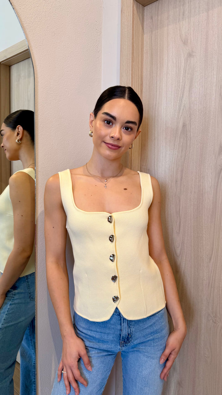 TOP KNIT AMARILLO CON BOTONES