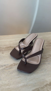 KITTEN HEELS DUBAI CHOCOLATE