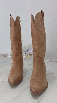 CAMEL SUEDE COWGIRL BOOTS