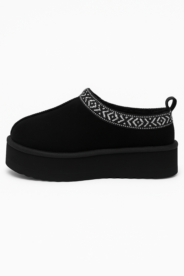 ZAPATO NEGRO TIPO UGG OSLO